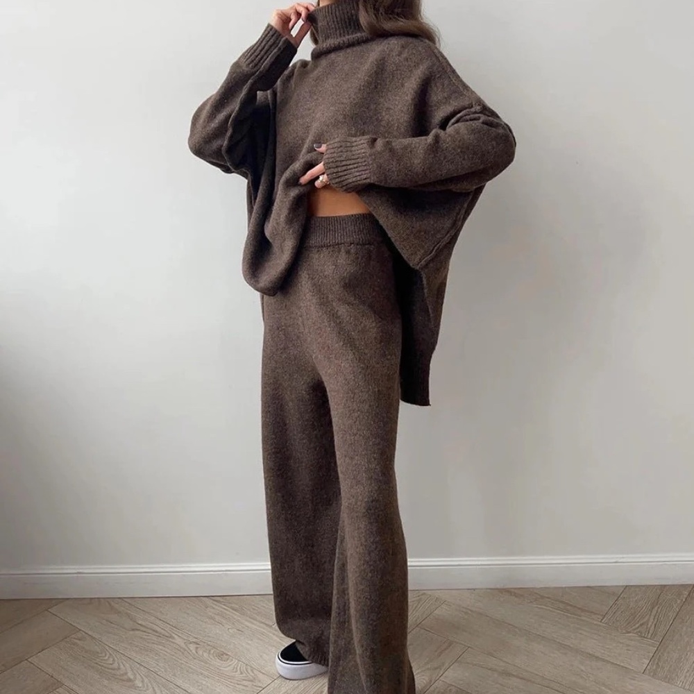 Collared Sweater Set - Picture 2 of 3